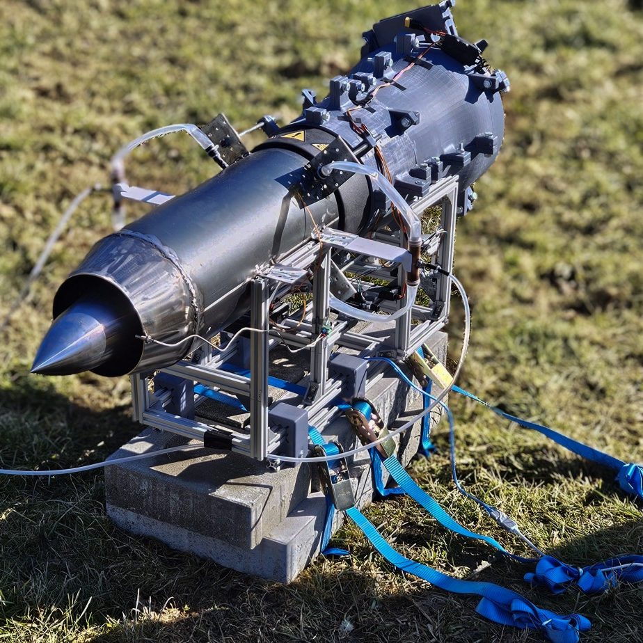 Prototyp des PHOENIX I Triebwerks